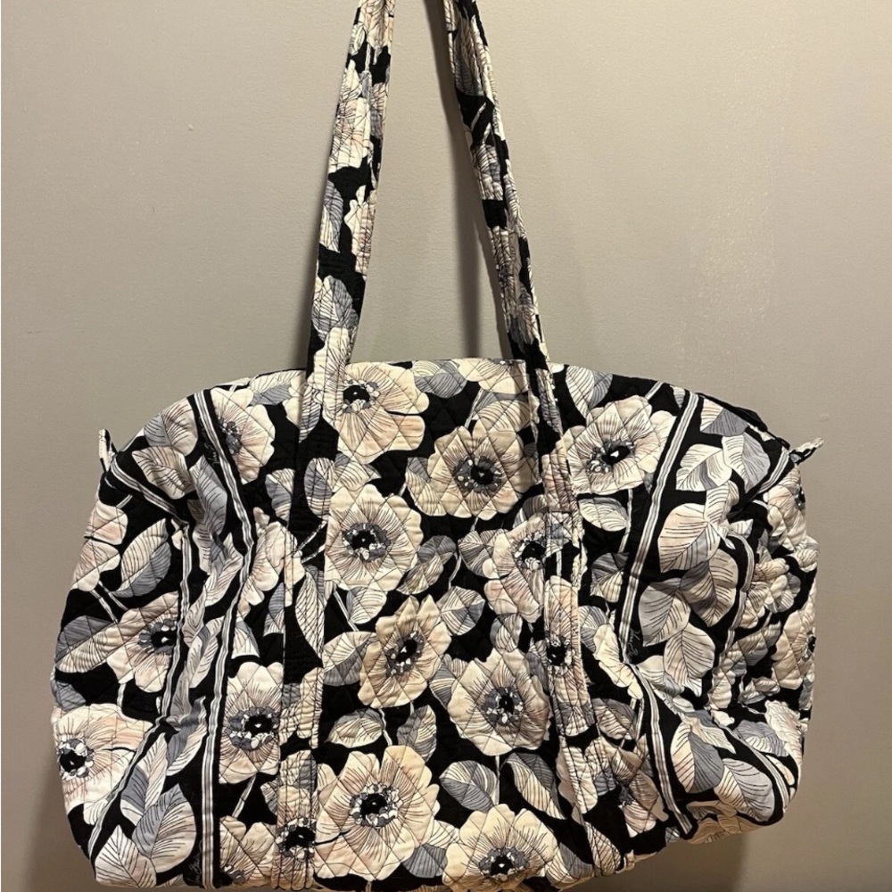 VERA BRADLEY Camilia Black White Floral Duffle Weekender Travel Bag